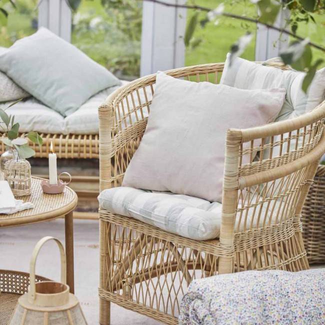 Coussin de chaise 45x45 cm en jute et coton, à rayures naturelles et  blanches — Coussins de jardin